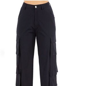 WOMEN'S ESSENTIAL MULTI POCKET NYLON STRAIGHT PANTS